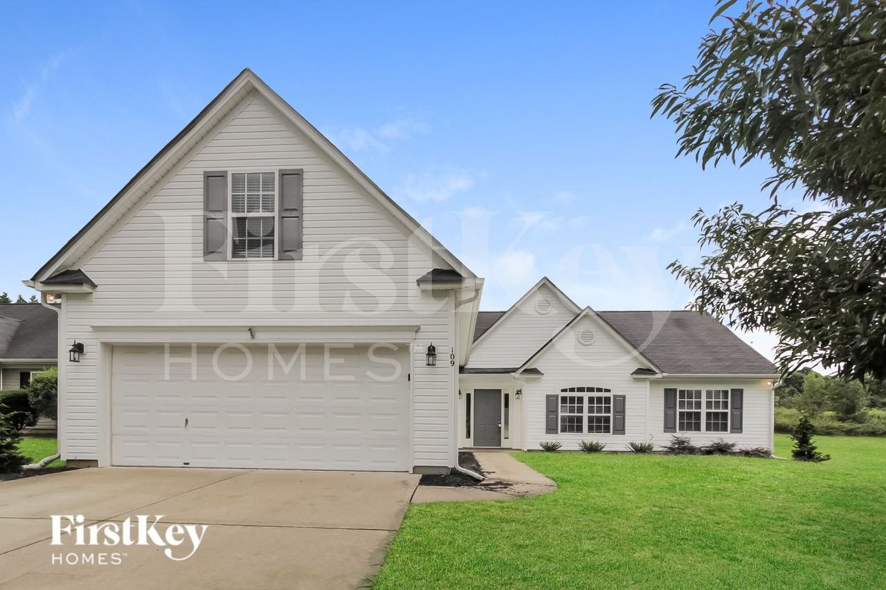 109 Egerton Dr - Photo 3 of 16