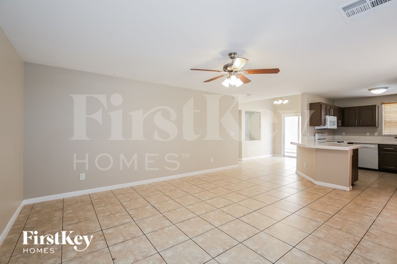 7202 Cestrum Rd - Photo 4 of 16