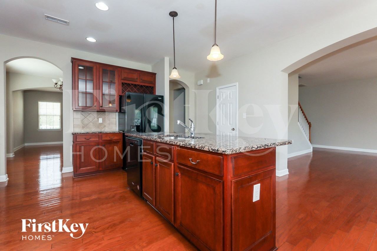 4210 High Shoals Dr - Photo 6 of 15