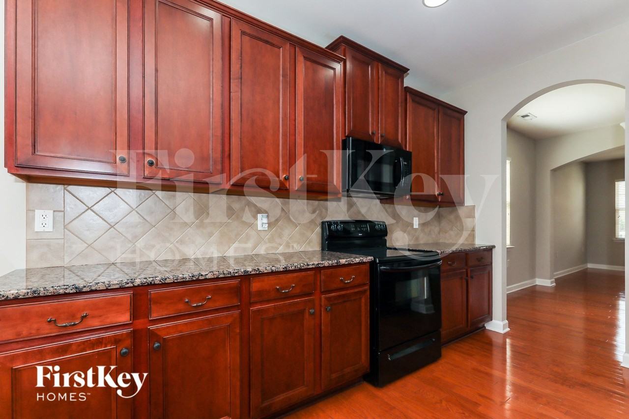 4210 High Shoals Dr - Photo 7 of 15