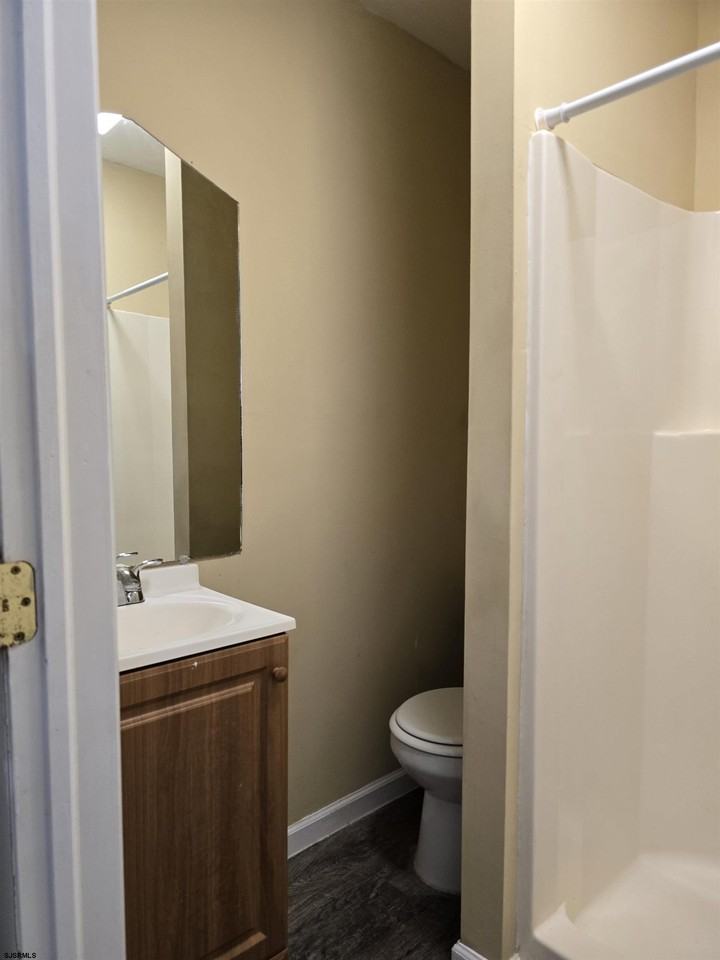 820 Church St - Photo 6 of 11