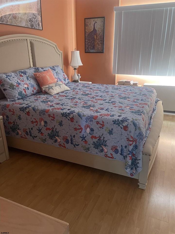 6100 Boardwalk - Photo 4 of 8