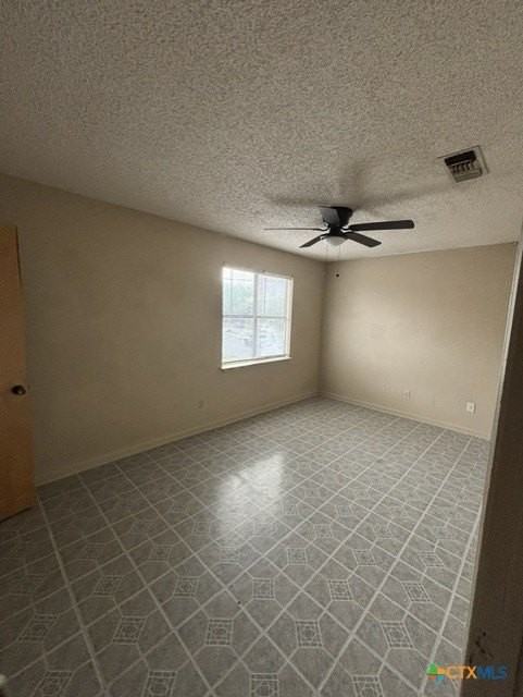1813 Cedarhill Dr Apt B - Photo 2 of 6