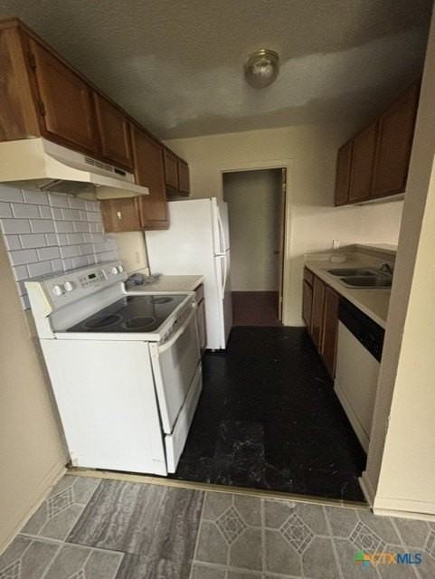 1813 Cedarhill Dr Apt B - Photo 4 of 6