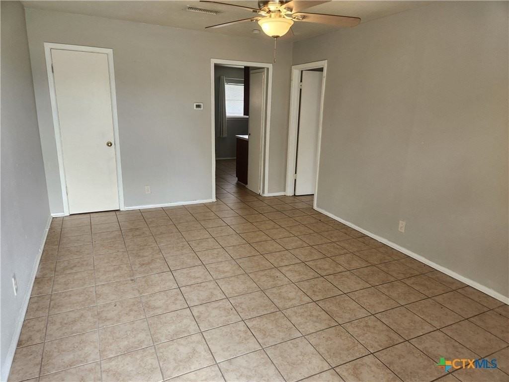 1802 W Avenue H Apt A - Photo 2 of 5