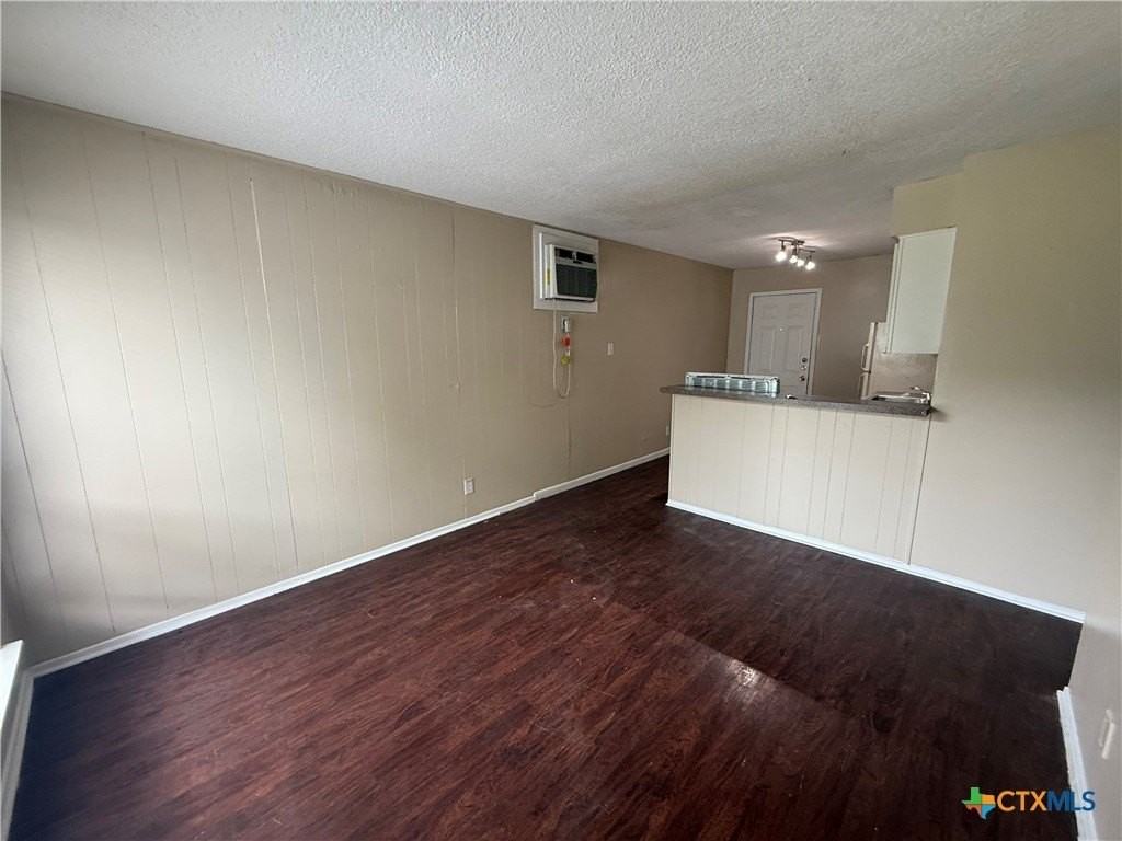 1241 N Lbj Dr Unit 1245 - Photo 3 of 8