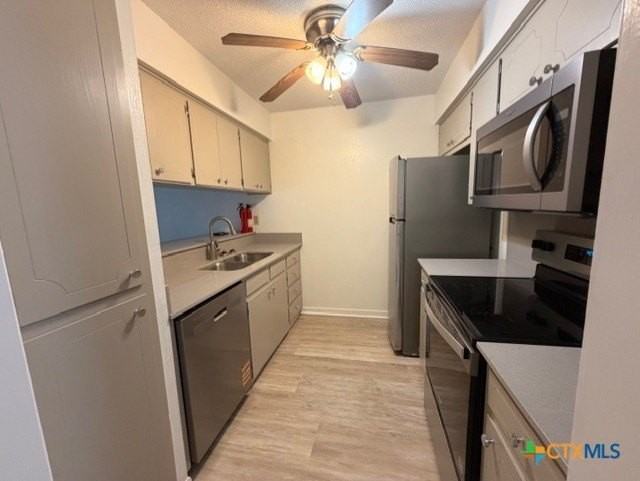 508 E Travis St - Photo 5 of 17