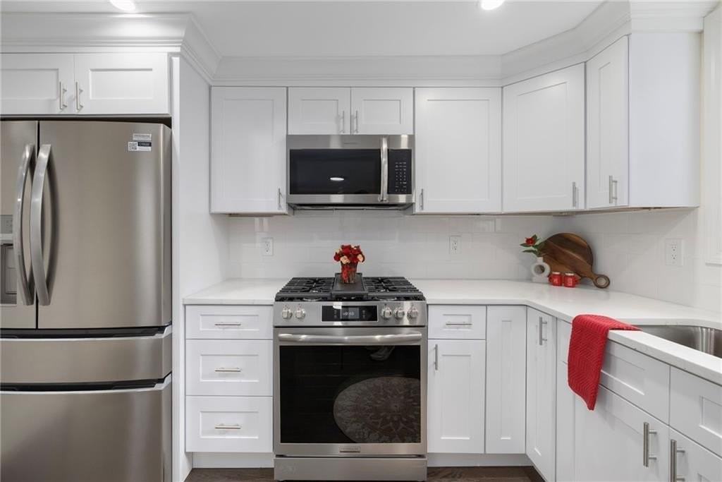 33 Moorland Ave - Photo 5 of 22