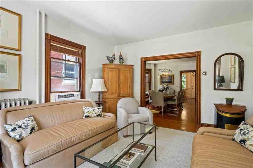 14 Greenough Pl Unit A - Photo 4 of 24