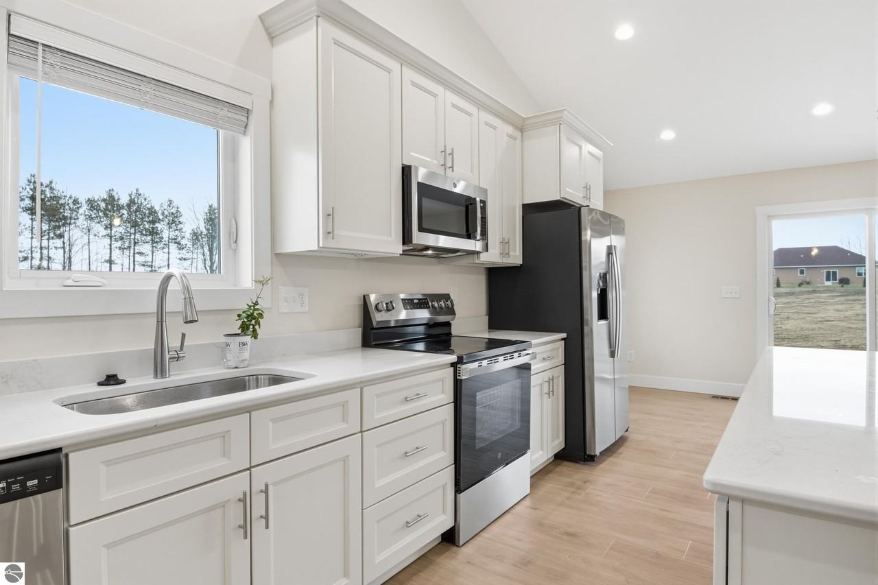 4499 La Marche Cir - Photo 6 of 25