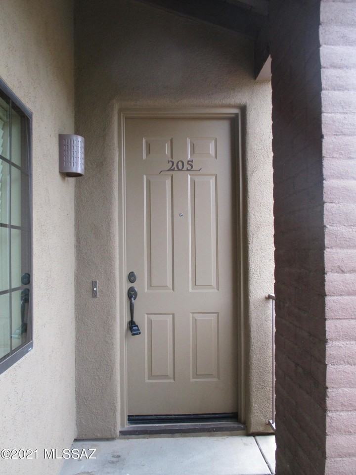 2010 E River Rd Unit 205 - Photo 3 of 23