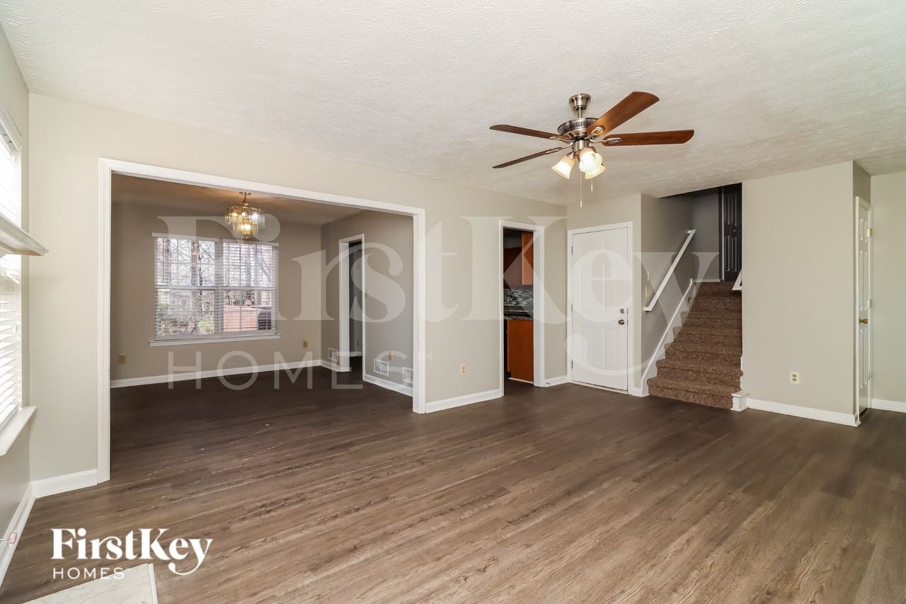 70 Spring View Ct - Photo 4 of 16