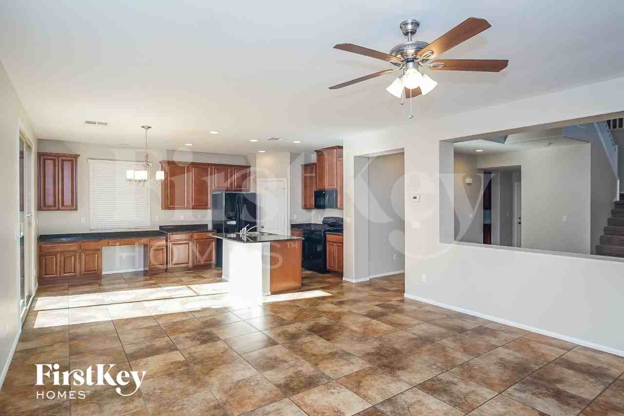 6405 Jacobville Ct - Photo 3 of 16