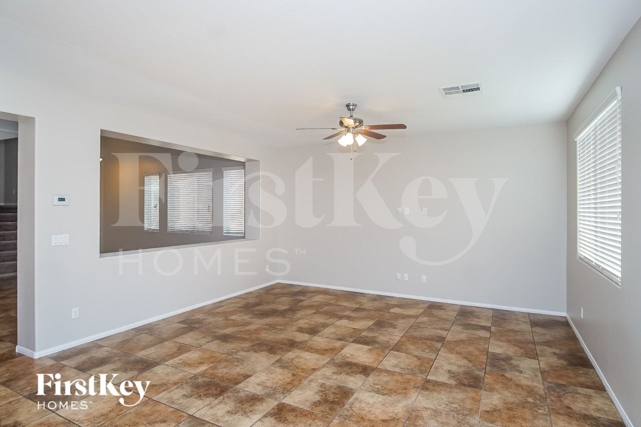 6405 Jacobville Ct - Photo 4 of 16