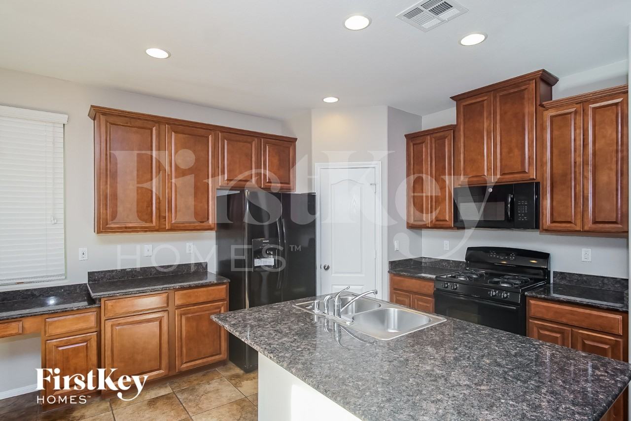 6405 Jacobville Ct - Photo 6 of 16