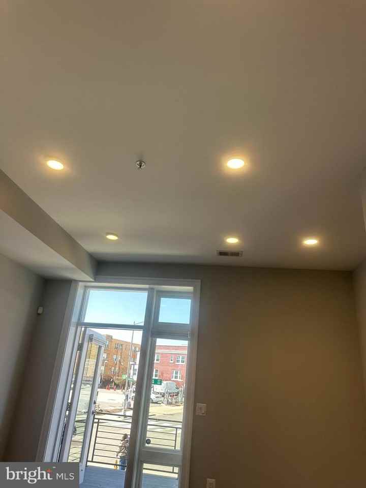 3525 14th St Nw #2 - Photo 7 of 50