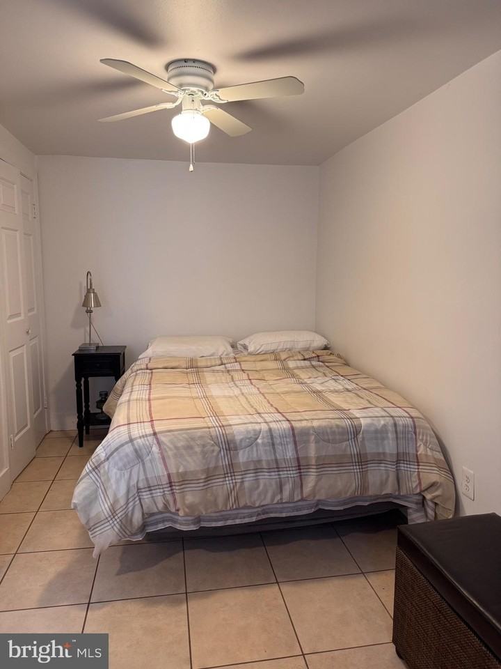 1513 Massachusetts Ave Se Unit B - Photo 6 of 9