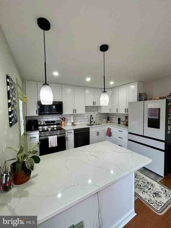 1007 Cape Splitt Harbour - Photo 3 of 17