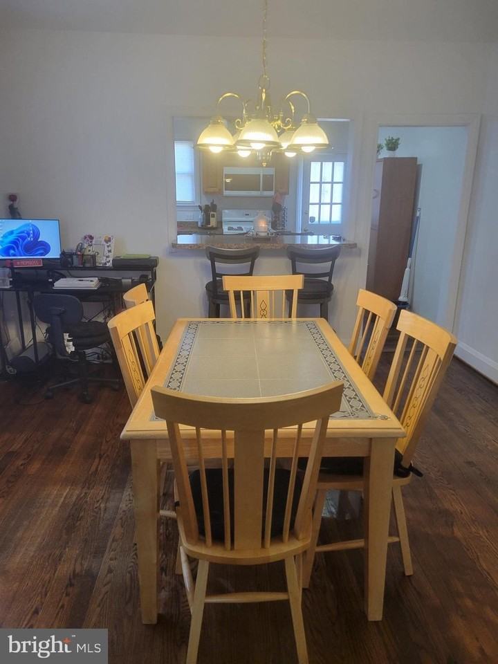 3718 Woodridge Rd - Photo 6 of 17