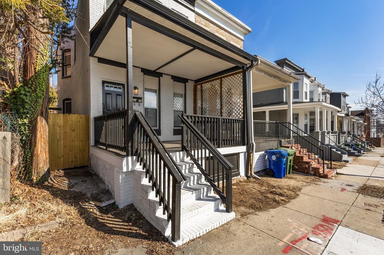 3324 Edmondson Ave - Photo 2 of 33