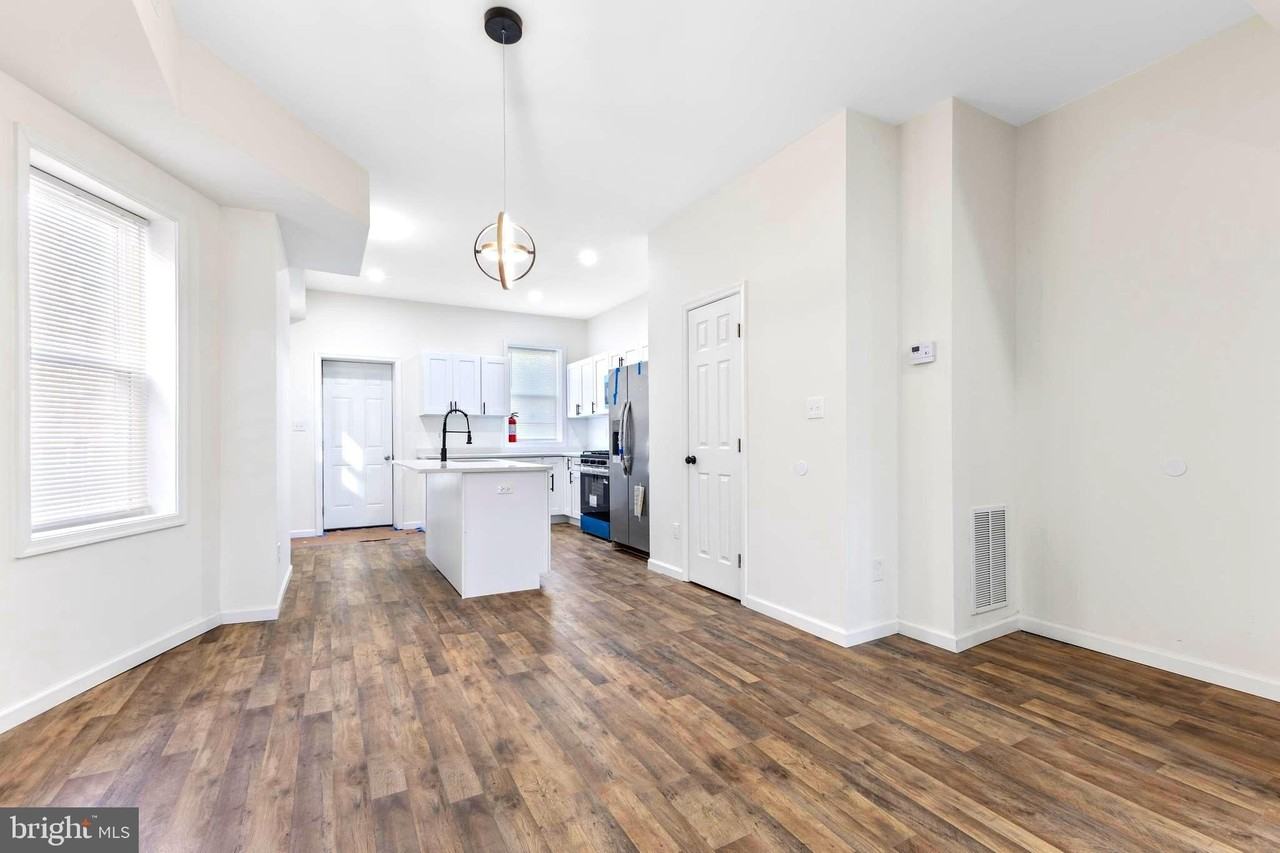 3324 Edmondson Ave - Photo 6 of 33