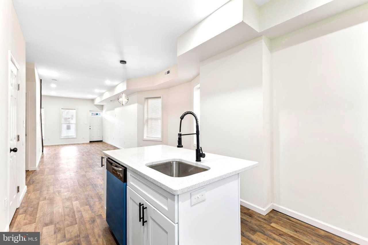 3324 Edmondson Ave - Photo 7 of 37