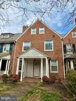 featured image of 214 E University Pkwy