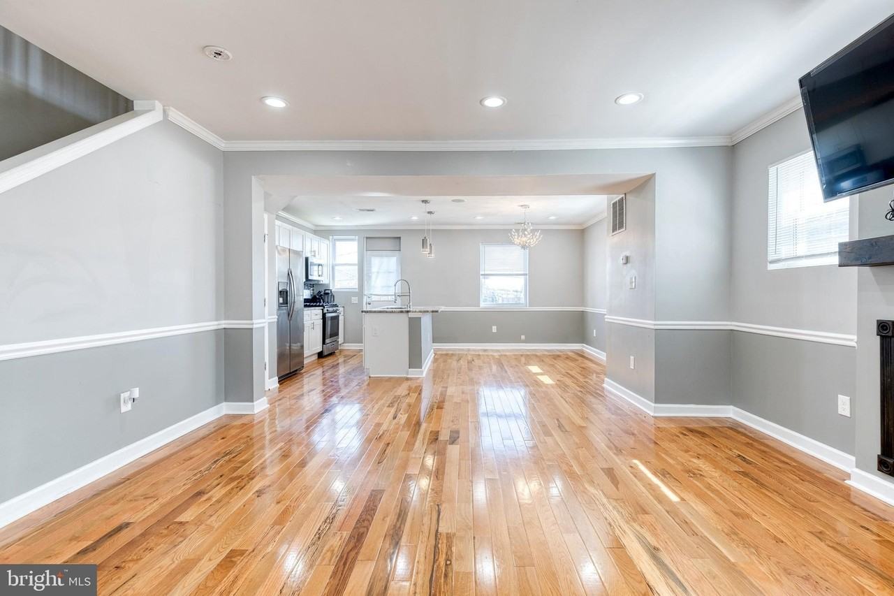 3501 Woodstock Ave - Photo 6 of 27