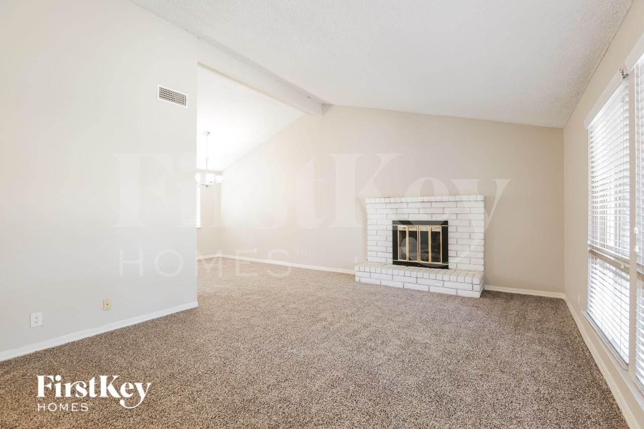 5341 Supai Dr - Photo 3 of 16