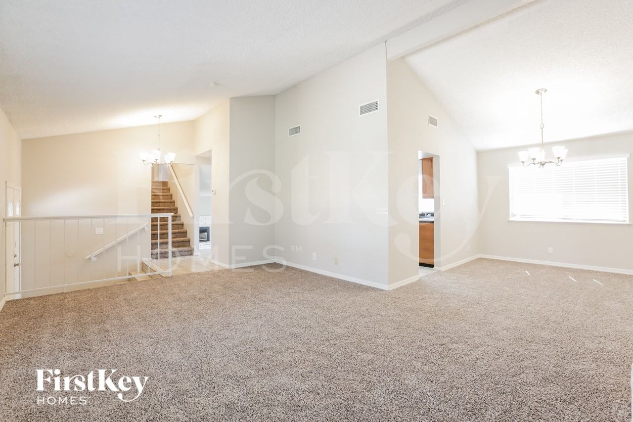 5341 Supai Dr - Photo 4 of 16