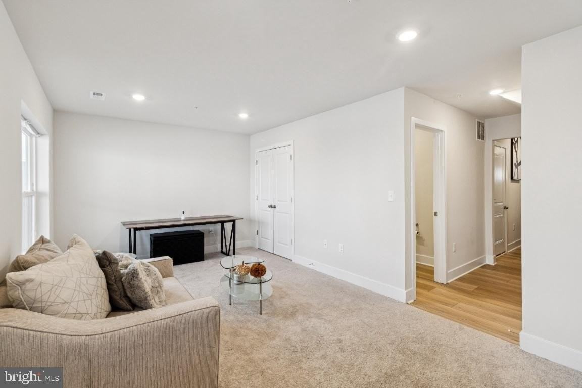 10939 Drummond Pl - Photo 7 of 38