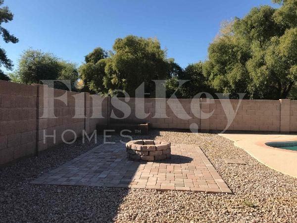 4924 S Hazelton Ln - Photo 2 of 26