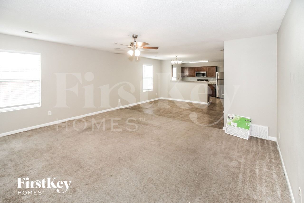 4628 Sweet Whisper Ln - Photo 3 of 16