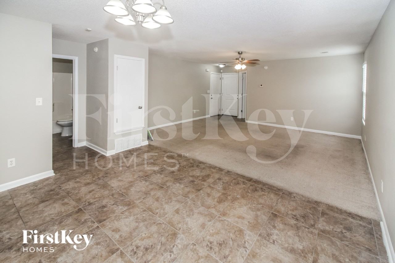 4628 Sweet Whisper Ln - Photo 4 of 16