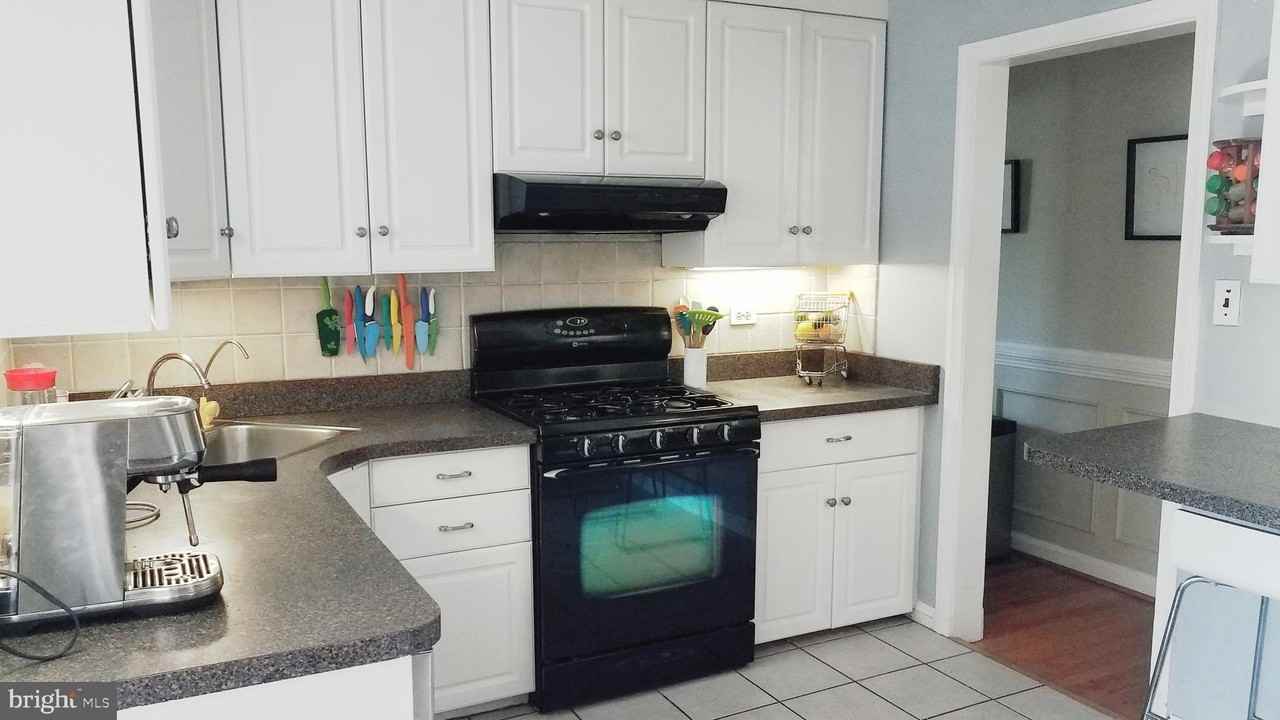 2208 Osborn Dr - Photo 4 of 43