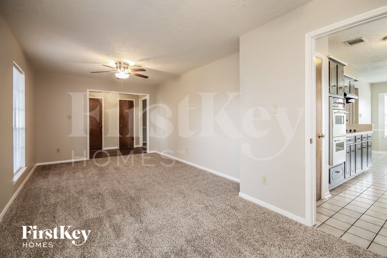 4515 Tuscarora St - Photo 7 of 16