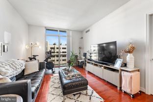 155 Potomac Psge Unit 434 - Photo 1 of 1