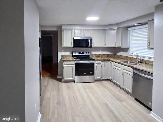 11113 Maiden Dr - Photo 2 of 10