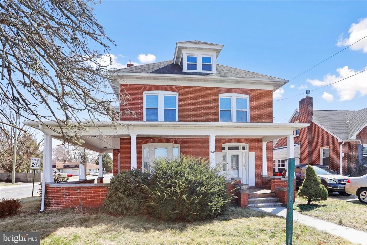 17439 Virginia Ave 2nd Fl - Photo 2 of 26