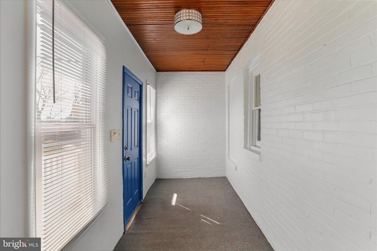 17439 Virginia Ave 2nd Fl - Photo 6 of 26