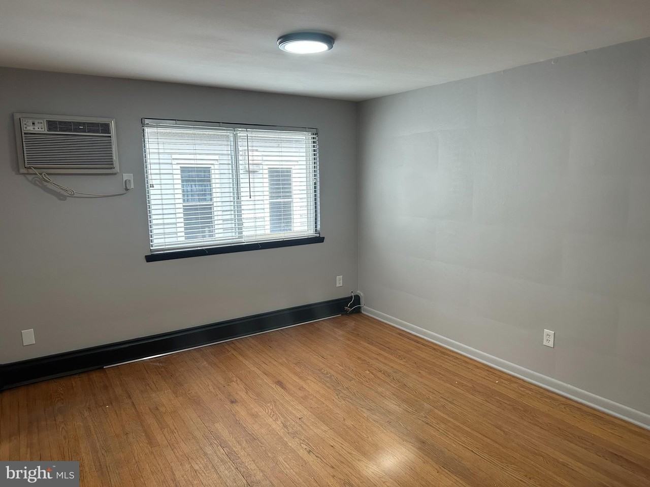 517 Morgan Ave Unit 6 - Photo 7 of 17