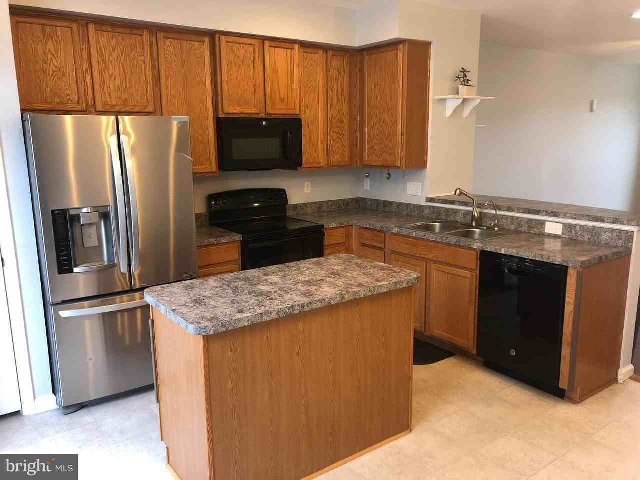 17 Stevens Ct - Photo 3 of 18