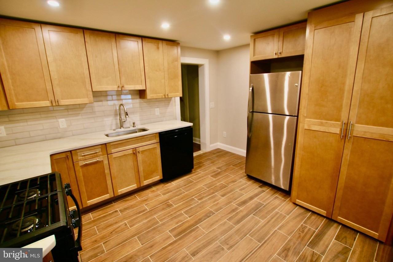 109 Washington St - Photo 4 of 24