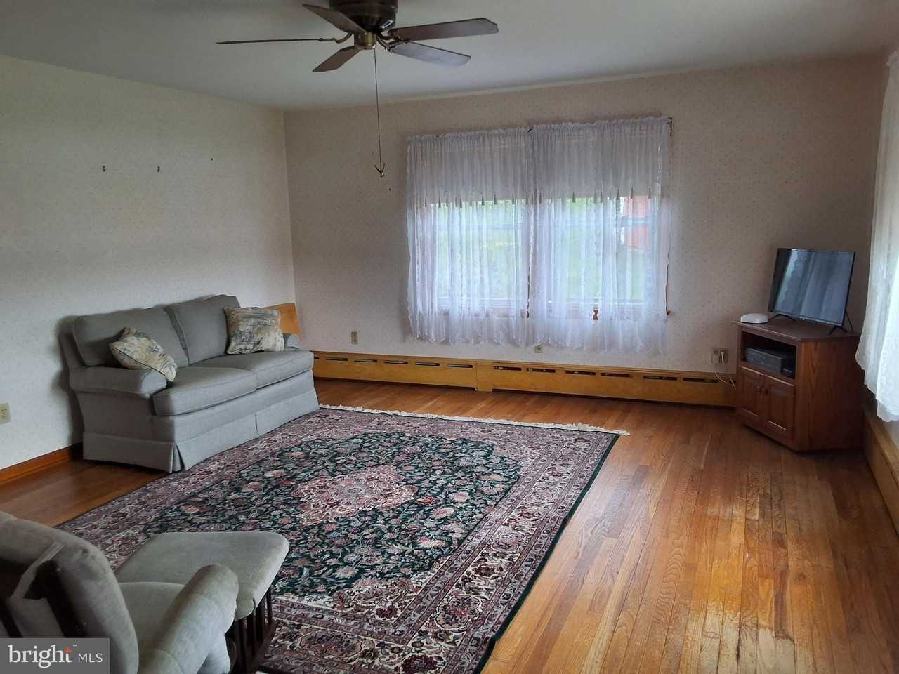 130 Fairland Rd - Photo 4 of 22