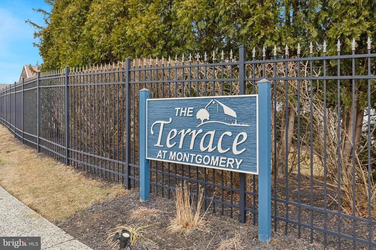 306 General Hancock Blvd - Photo 2 of 26