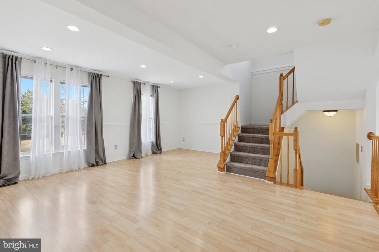 306 General Hancock Blvd - Photo 5 of 26