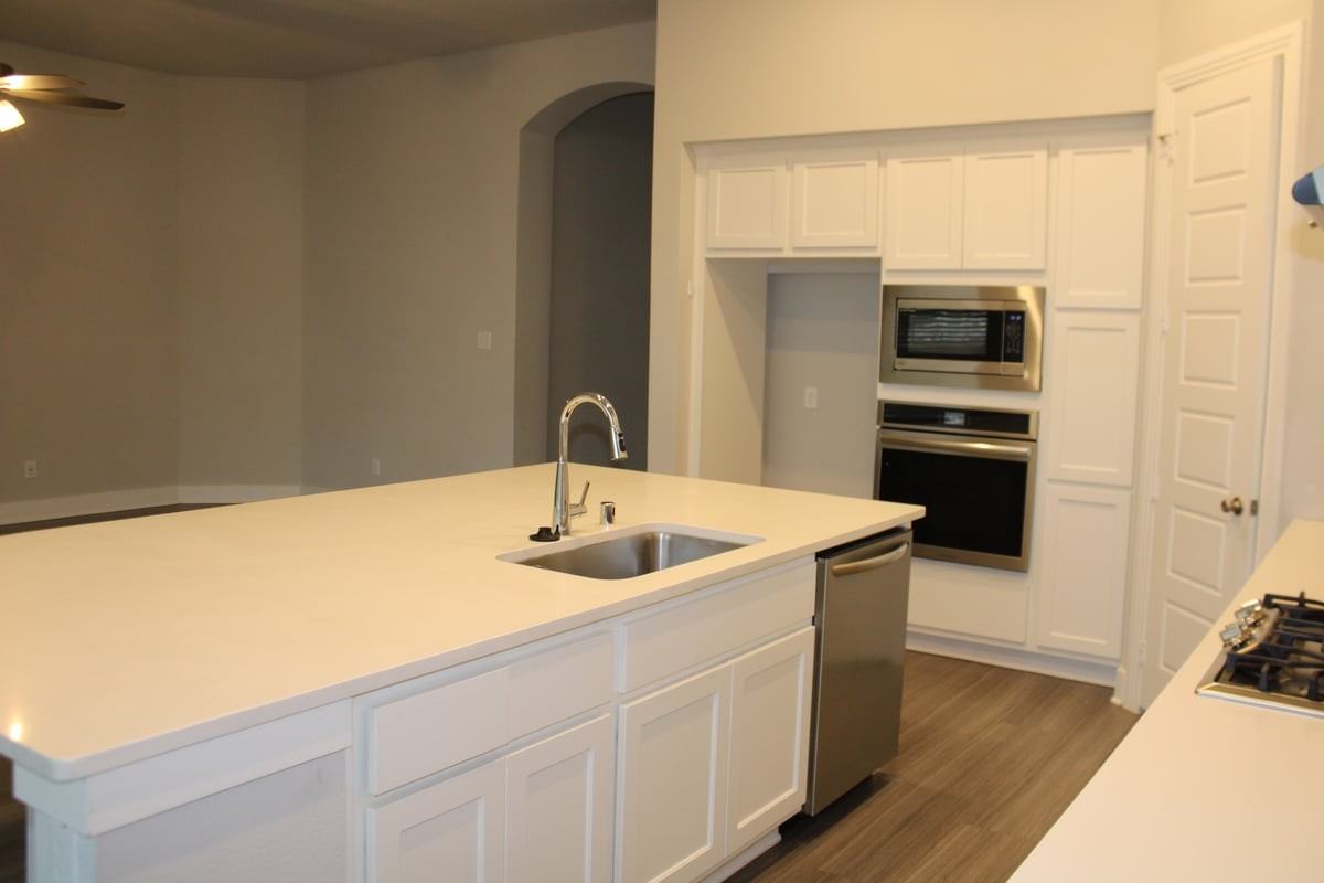 3104 Armstrong Ave - Photo 3 of 19