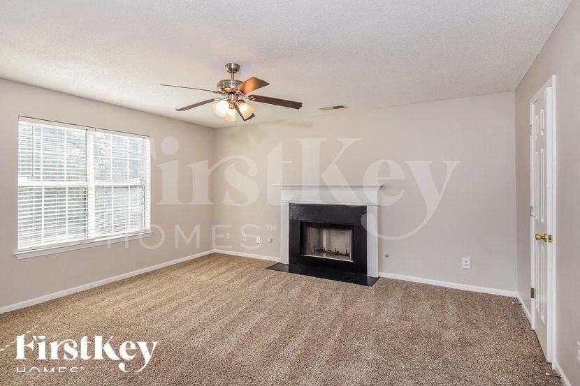 2332 Rambling Way - Photo 2 of 16