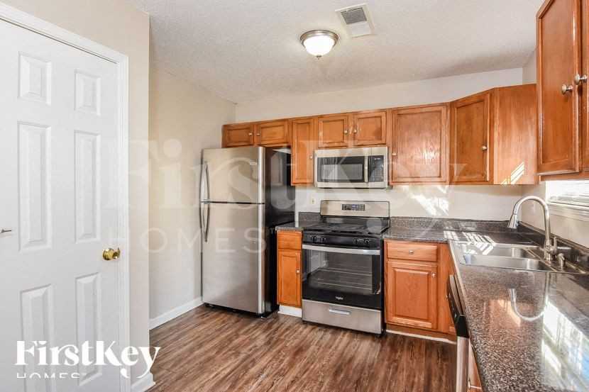 2332 Rambling Way - Photo 4 of 16