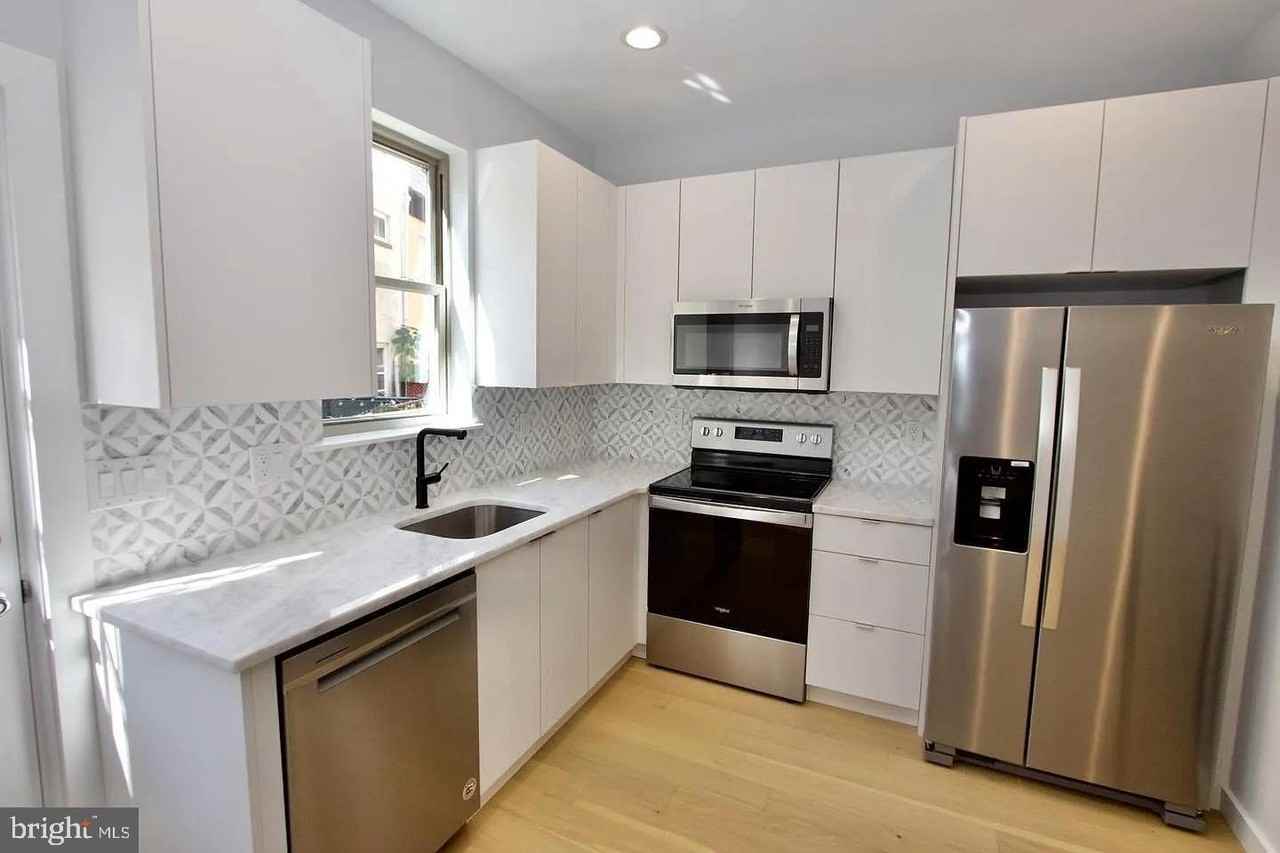 1606 N 3rd St - Photo 6 of 30